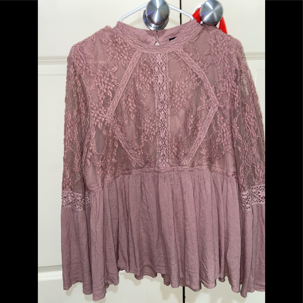 American Eagle blouse rose colored super cute